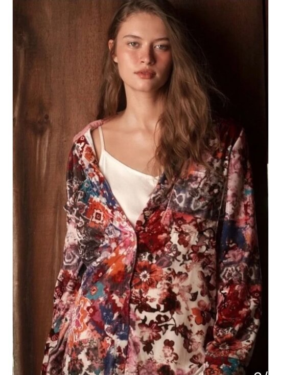 Pilcro Tops - Anthropologie Pilcro Pink Multi-color Crushed Velvet shirt size Medium top